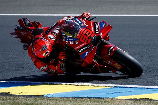 Marc M�rquez durante la sesi�n de clasificaci�n para el GP de Francia de MotoGP.