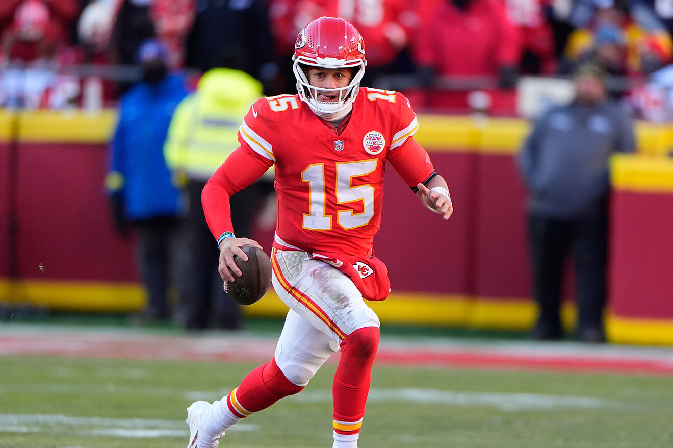 Patrick Mahomes pierde estatus de Top 15 de cara a 2026 por su lesión de rodilla