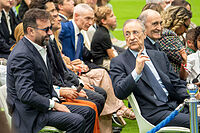 Jos� �ngel S�nchez y Florentino P�rez, durante un acto en el Bernab�u