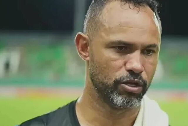 Pol�mica reaparici�n de Bruno, el portero asesino: fue ovacionado y su equipo apoyo a futbolistas detenidos por violaci�n