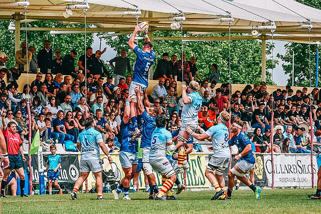 Una imagen del duelo disputado en Valladolid entre el VRAC Quesos Entrepinares y la UE Santboiana.