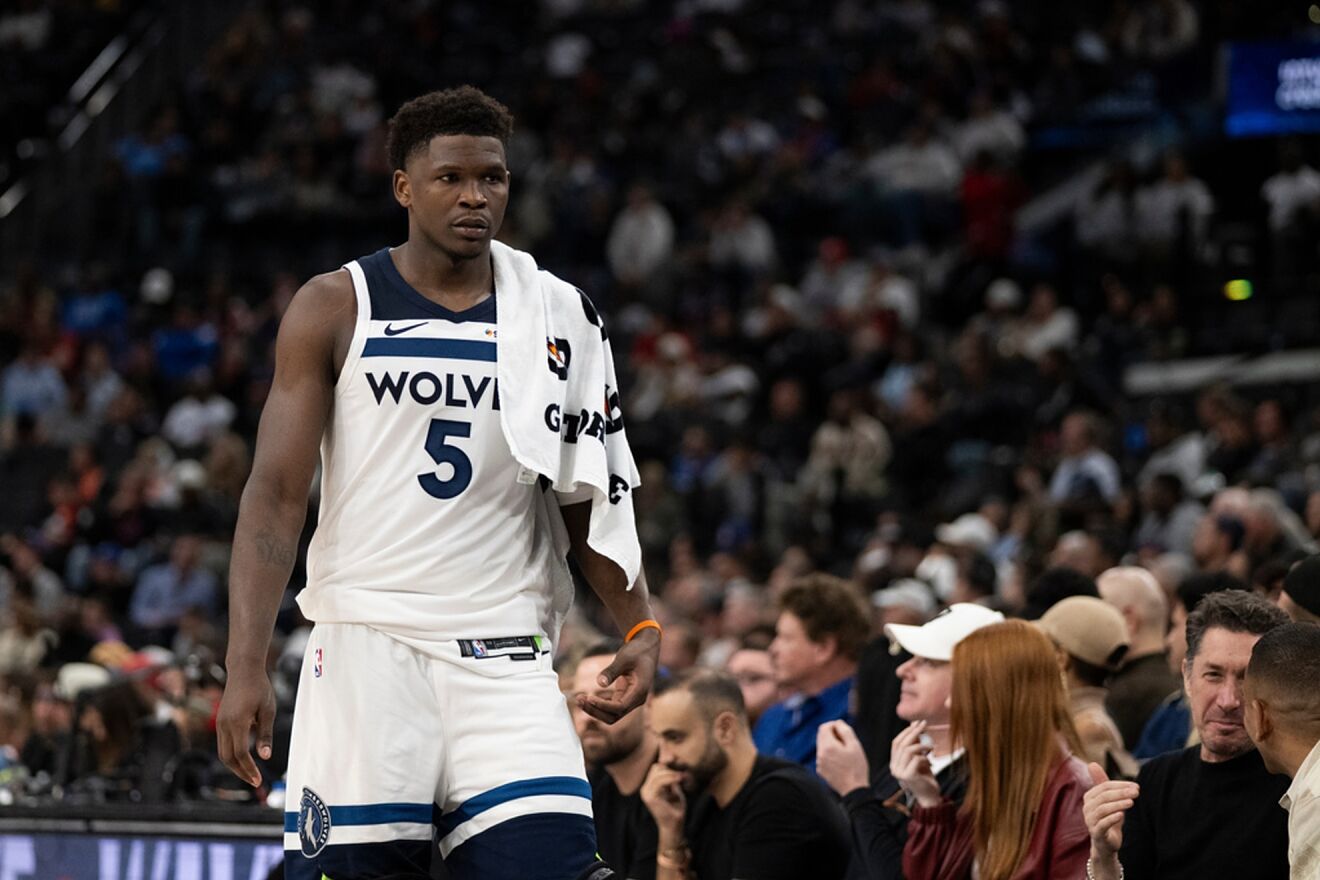 Timberwolves lose Anthony Edwards amid tight Western Conference...