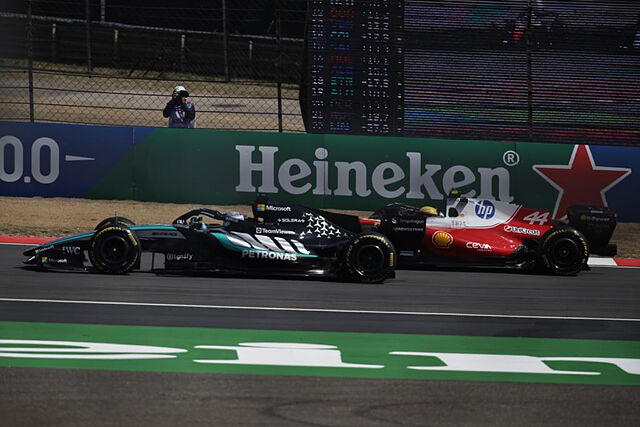 Russell y Hamilton, en paralelo en China.