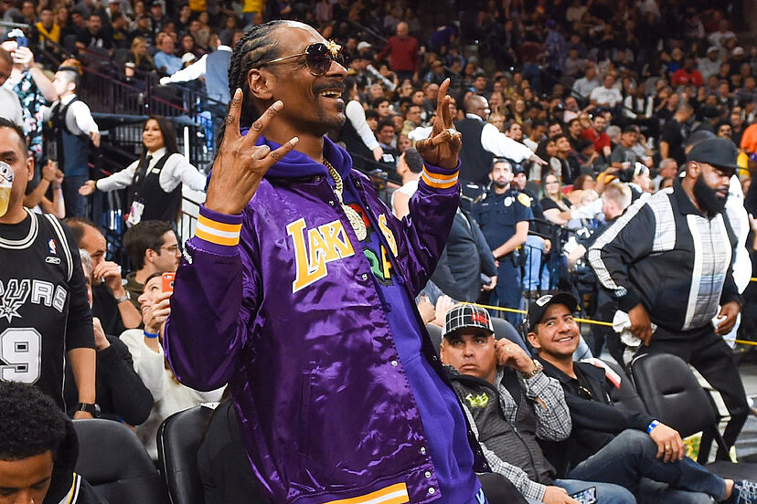 Snoop Dogg might actually be better than some of the Lakers bench players  his last shot goes viral | Marca