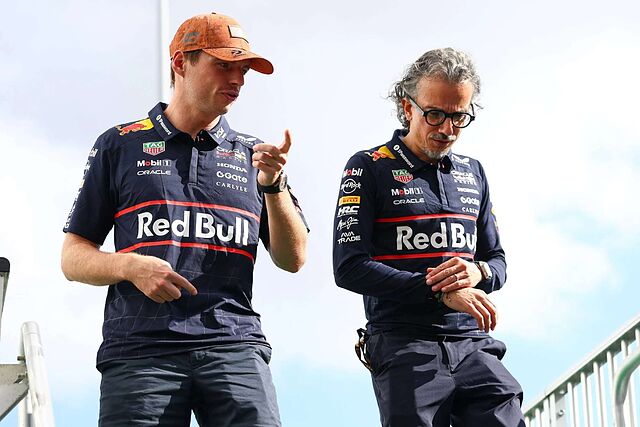 Verstappen, con Mekies, en un GP de este a�o.