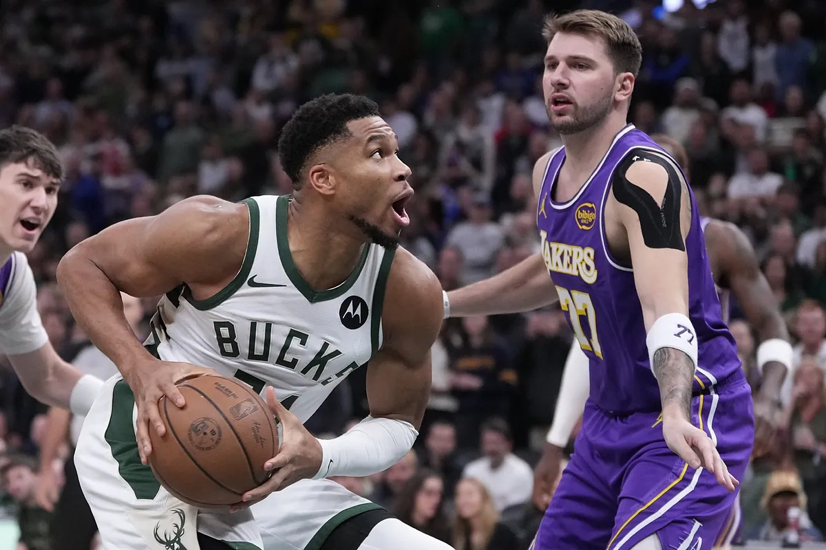 Giannis Antetokounmpo sends a warning to the Bucks as he wipes his social media clean amid the team struggles