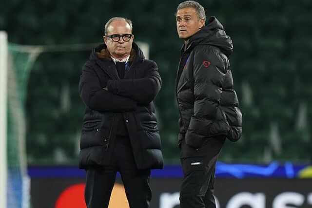 Luis Campos, junto a Luis Enrique.