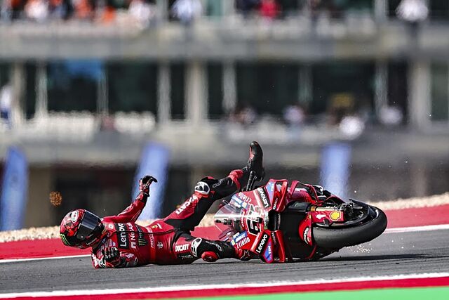 Pecco Bagnaia, al caerse.