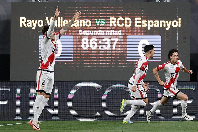 Camello celebra su gol ante el Espanyol.