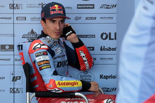 Marc M�rquez, en el box del Gresini en Mandalika.