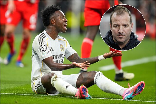 Vinicius quej�ndose de una acci�n ante el Bayern Munich.