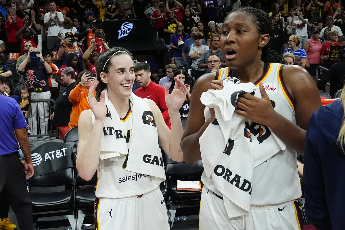 Caitlin Clark's viral trolling of teammate Aliyah Boston after losing to  Angel Reese | Marca