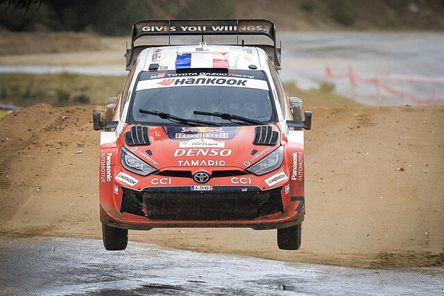 Ogier, en un salto.