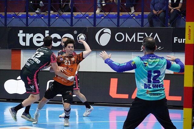 Partido �ngel Xim�nez Puente Genil - Bathco Torrelavega