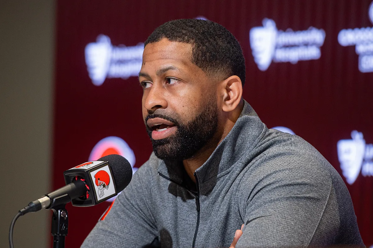 Andrew Berry tries to convince Myles Garrett that the changes at the Browns will meet his expectations