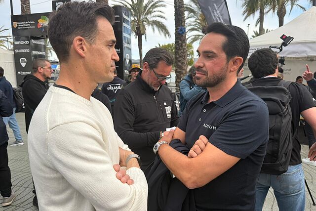 Alberto Contador junto a Dani Sordo en Ibiza.