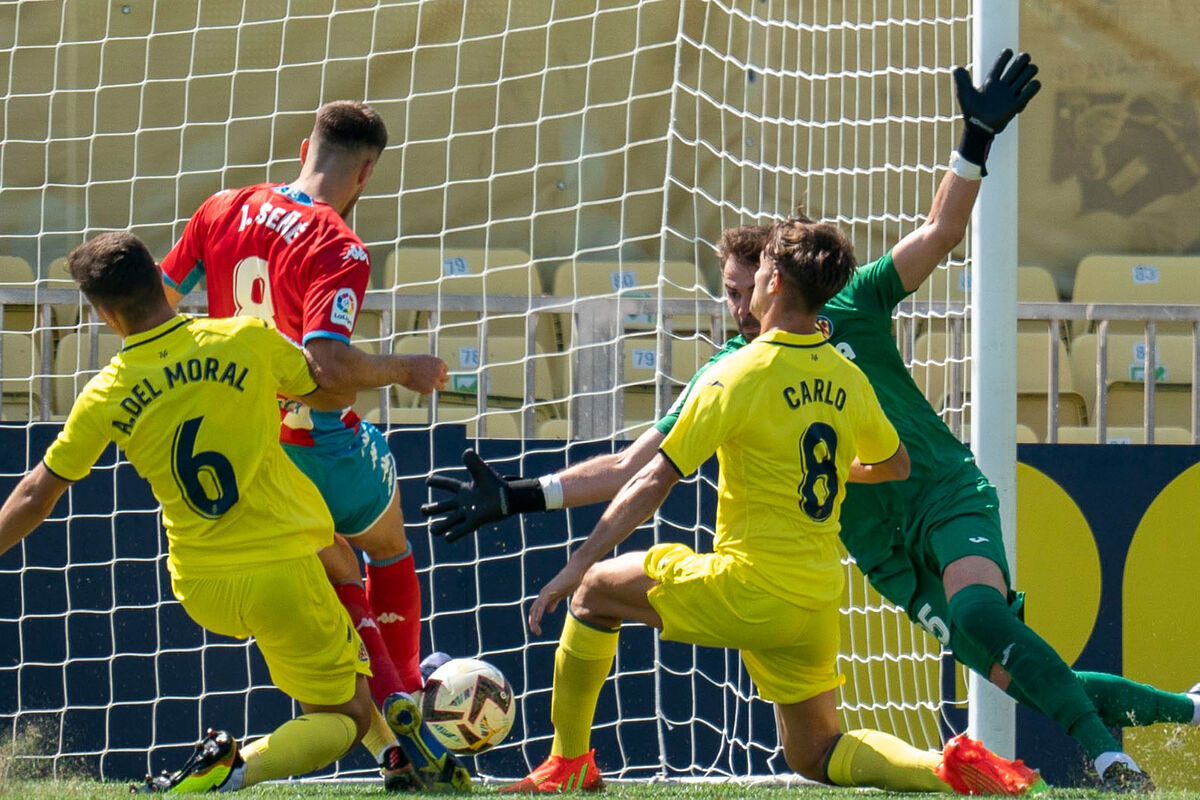 Villarreal B-Lugo: El Villarreal B navega firme en casa ante un espeso ...