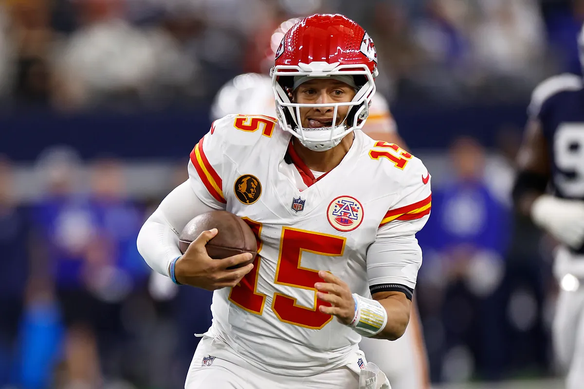 What was the story behind Kansas City's draft-day trade that landed them Patrick Mahomes?