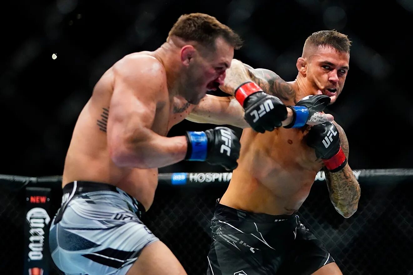 Moment of the fight between Poirier and Chandler in 2022