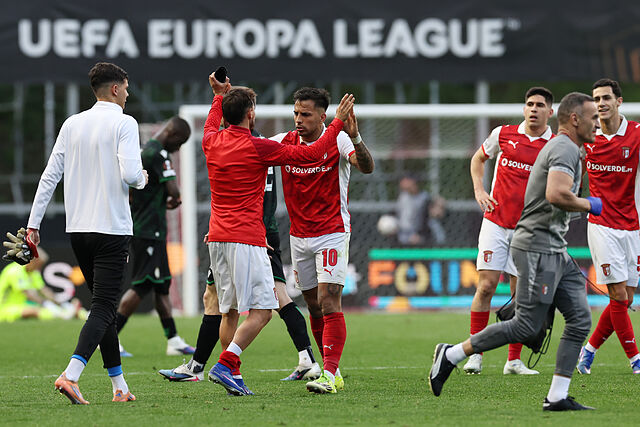 Los jugadores del Sporting de Braga celebran la clasificaci�n