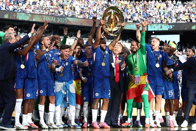 Los jugadores del Chelsea celebran el t�tulo de campe�n del Mundial de Clubes.