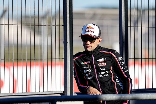 Jorge Mart�n durante los test de Valencia.