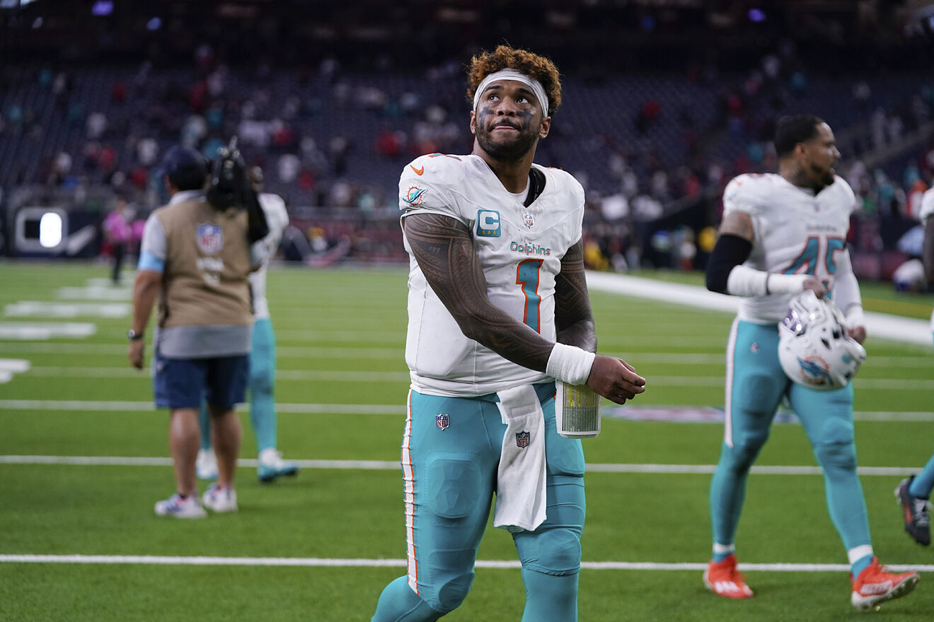 Dolphins quarterback Tua Tagovailoa admits guilt over teammates' injury