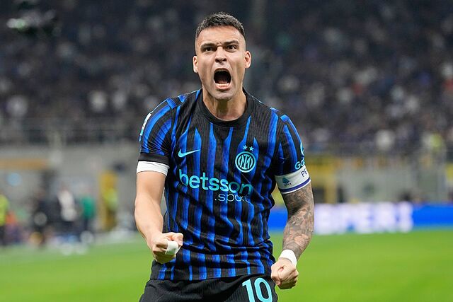 Lautaro celebra uno de sus goles contra la Roma