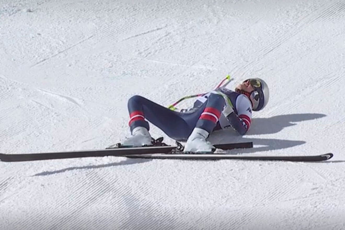 Lindsey Vonn after her fall in Milano-Cortina