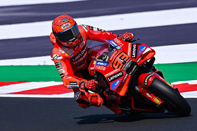 Marc M�rquez, compitiendo en Misano.